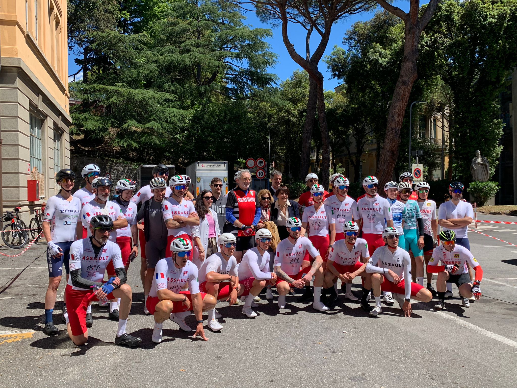 i partecipanti alla biciclettata
